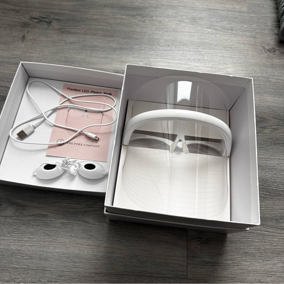 3 color LED light mask - Picture 2 of 3